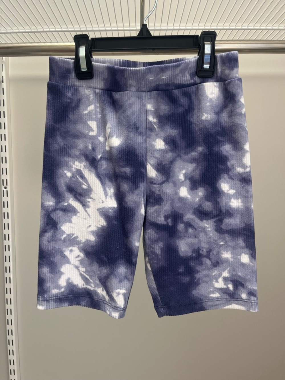 Epic Threads Purple/Blue and White Ribbed Tie-Dye Bike Shorts